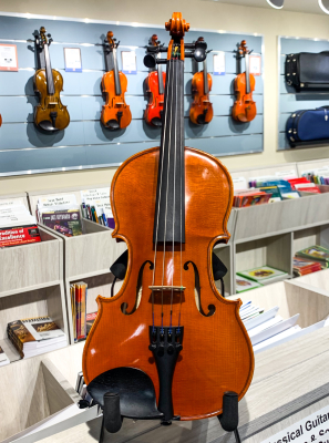 Yamaha V5 Violin Outfit 1/2 Size | Long & McQuade